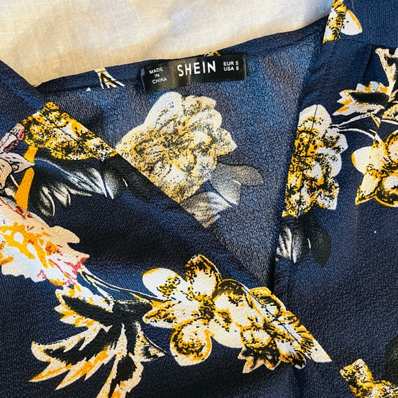 SHEIN floral printed overlap maxi with belt - Picture 7 of 8